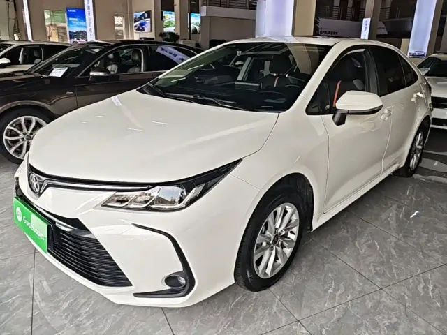 Фотография автомобиля — Toyota Corolla