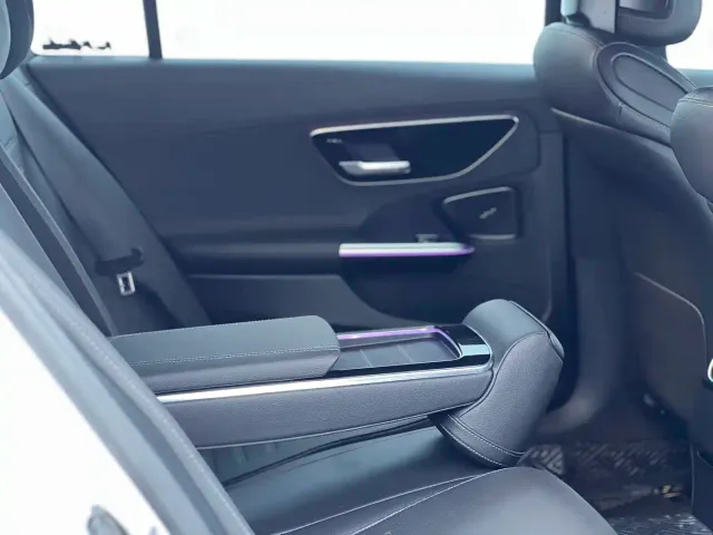 Mercedes-Benz C-Class — Фото автомобиля 4
