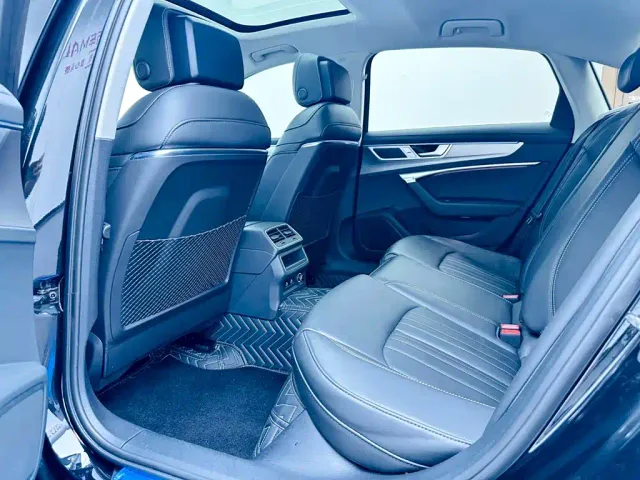 Audi A6L — Фото автомобиля 14