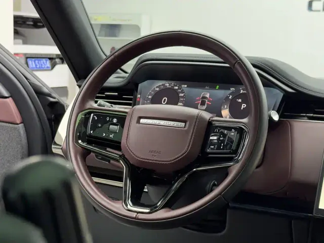 Land Rover Range Rover Sport — Фото автомобиля 13