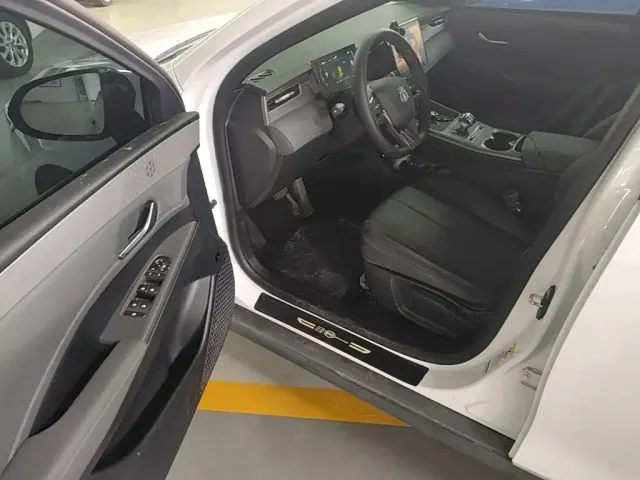 BYD Qin PLUS — Фото автомобиля 15