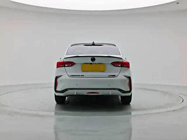 Buick Verano — Фото автомобиля 4