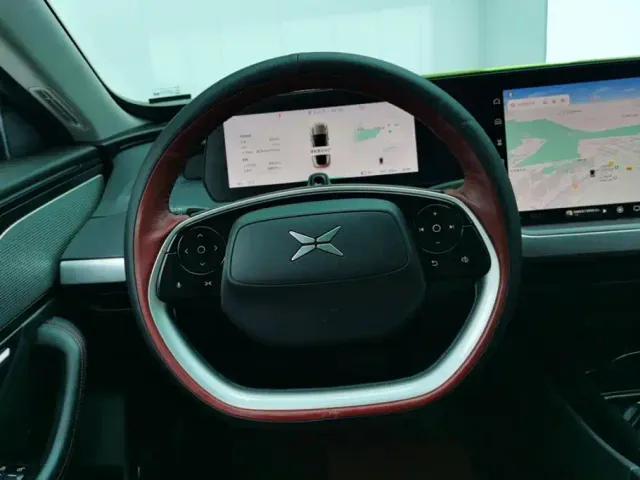 Xpeng P7 — Фото автомобиля 15
