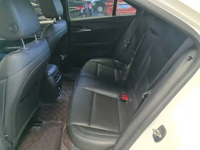 Cadillac CT4 — Фото автомобиля 16
