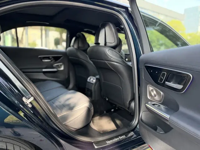 Mercedes-Benz C-Class — Фото автомобиля 7