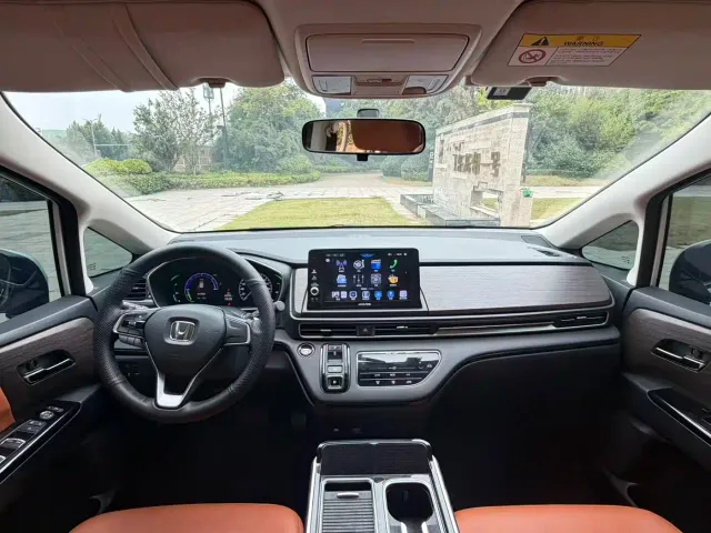 Honda Odyssey — Фото автомобиля 6