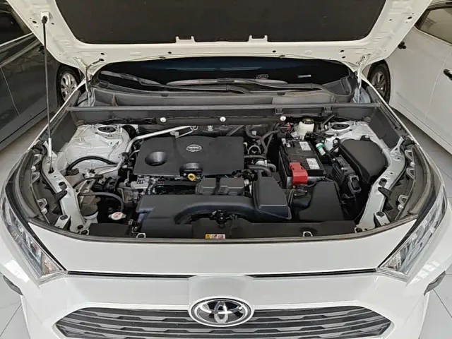 Toyota RAV4 — Фото автомобиля 19