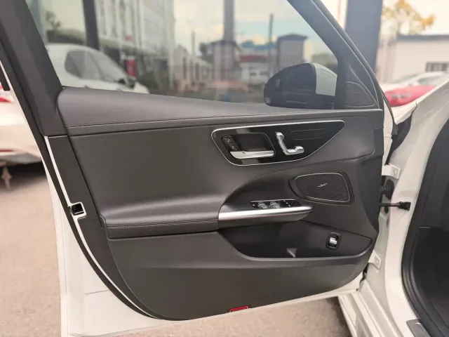 Mercedes-Benz C-Class — Фото автомобиля 11