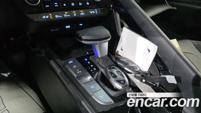 Hyundai AVANTE Inspiration — Фото автомобиля 9
