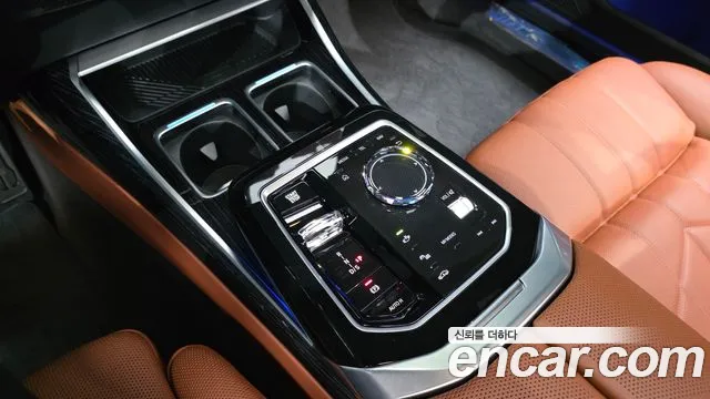 BMW 7-Series — Фото автомобиля 9