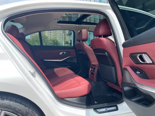 BMW 3 Series — Фото автомобиля 27
