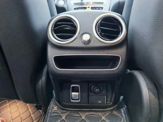 Mercedes-Benz C-Class — Фото автомобиля 13