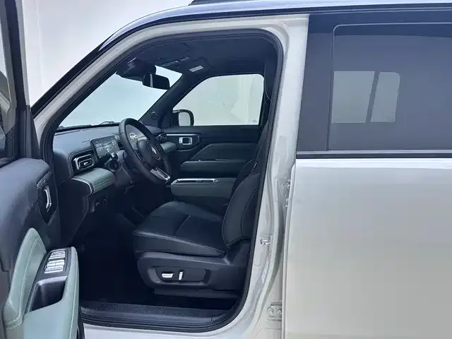 Baojun Yep Plus — Фото автомобиля 12