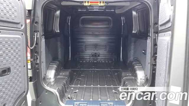 Kia PV5 — Фото автомобиля 26