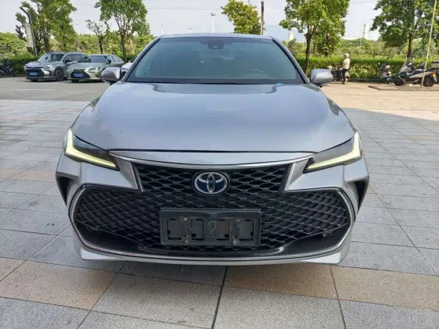 Toyota Avalon — Фото автомобиля 3