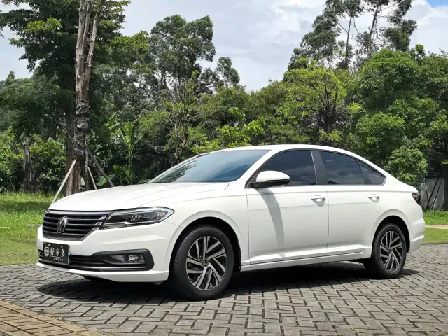 Фотография автомобиля — Volkswagen Lavida