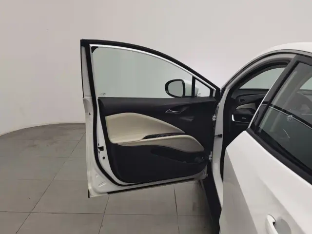 Buick Velite 6 — Фото автомобиля 8