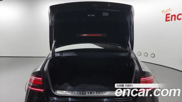 Genesis G90 Бензин 3.5 Turbo e-S/C AWD LWB — Фото автомобиля 20