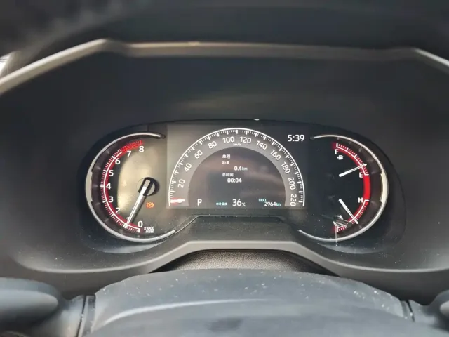Toyota RAV4 — Фото автомобиля 4