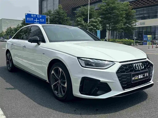 Audi A4L — Фото автомобиля 3