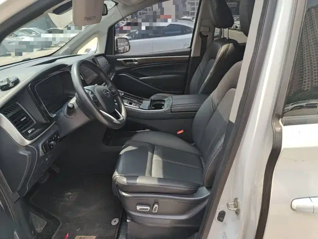 GAC Trumpchi M8 — Фото автомобиля 14