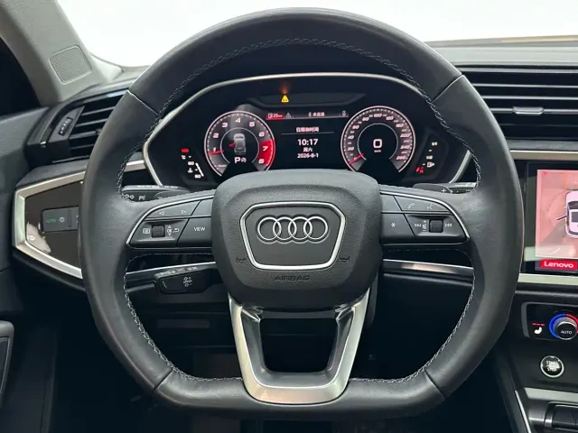 Audi Q3 — Фото автомобиля 11