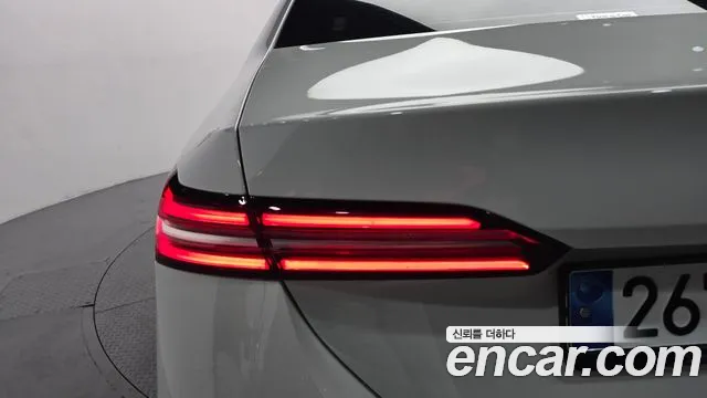 BMW 5-Series — Фото автомобиля 23