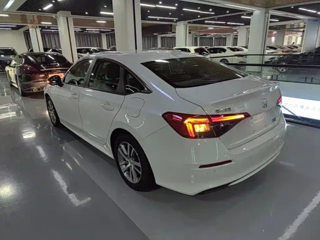 Honda Civic — Фото автомобиля 4