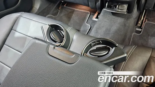 Mercedes-Benz E-Class — Фото автомобиля 29