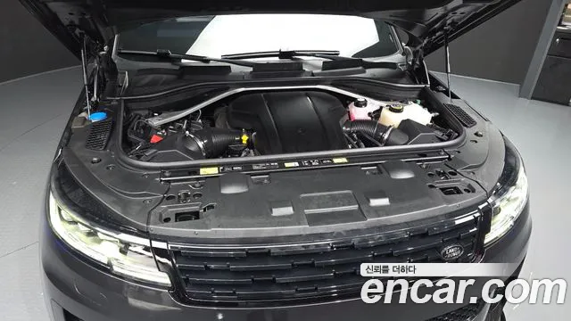 Land Rover Range Rover Sport — Фото автомобиля 9