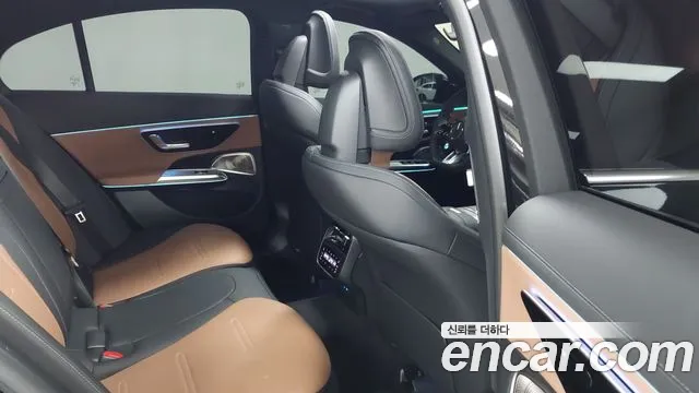 Mercedes-Benz E-Class — Фото автомобиля 10