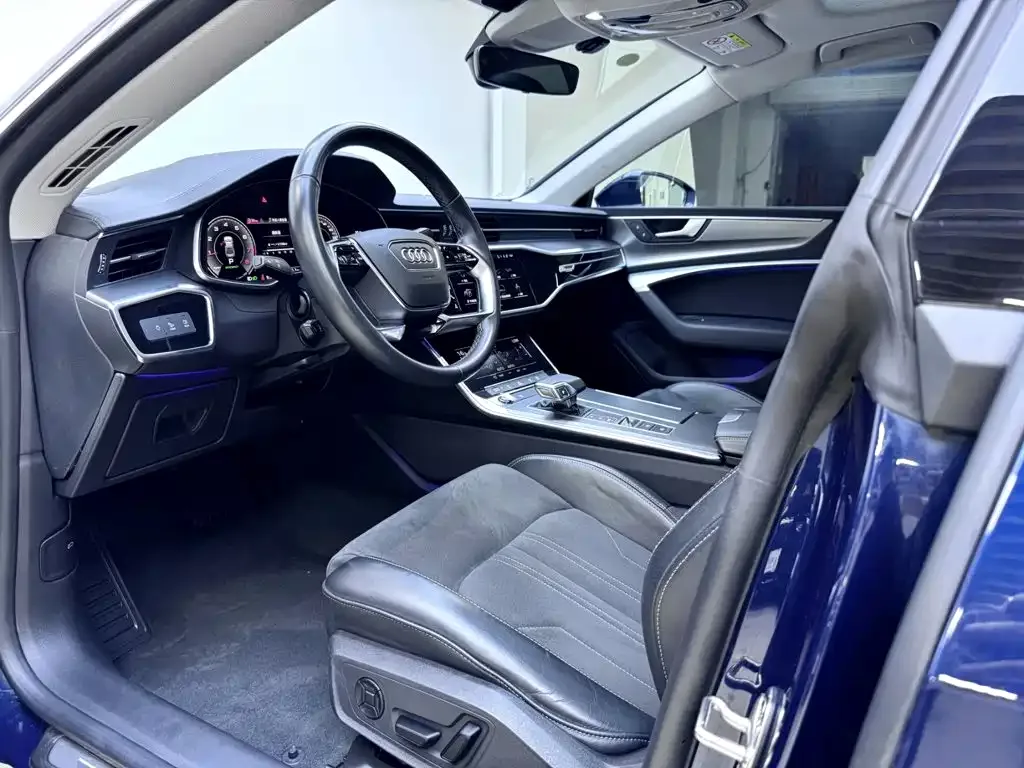 Audi Audi A7L 2024 45TFSI S-line Dream Edition Crystal Package — Фото автомобиля 9