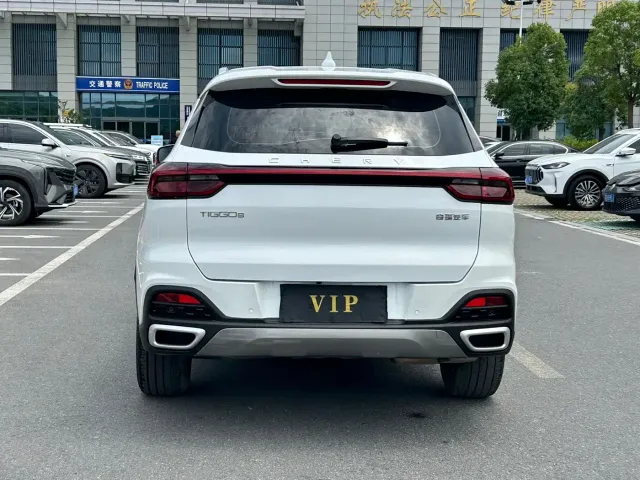 Chery Tiggo 8 — Фото автомобиля 14