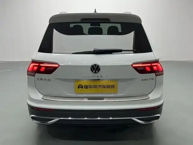 Volkswagen Tiguan L — Фото автомобиля 6