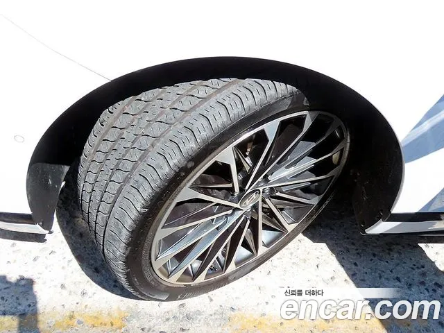 Hyundai Grandeur GN7 — Фото автомобиля 5