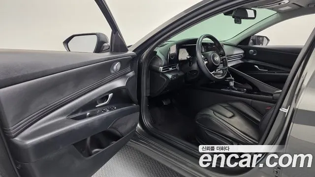 Hyundai AVANTE Новый Avante (CN7) — Фото автомобиля 10