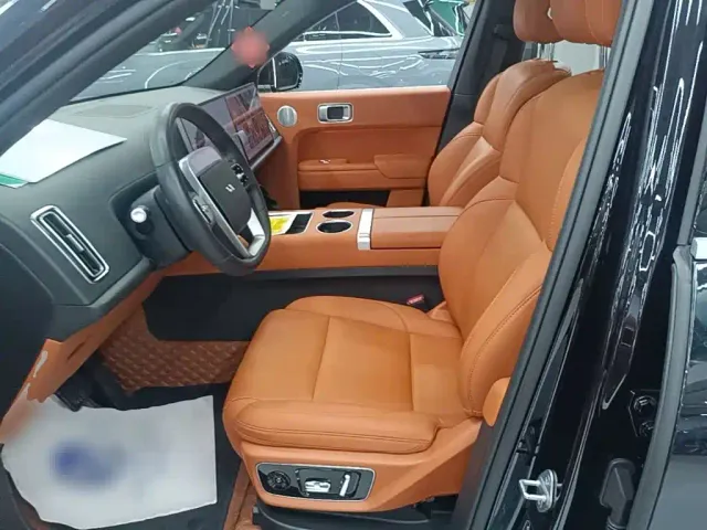 Li Auto L7 — Фото автомобиля 14