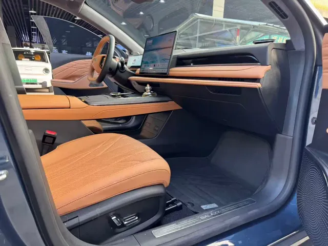 Geely Galaxy Xingyao 8 — Фото автомобиля 6