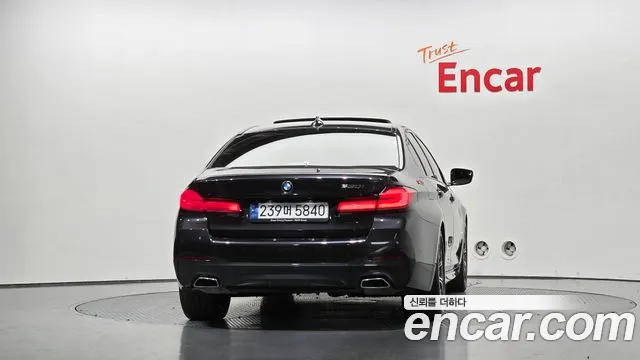 BMW 5-Series — Фото автомобиля 3
