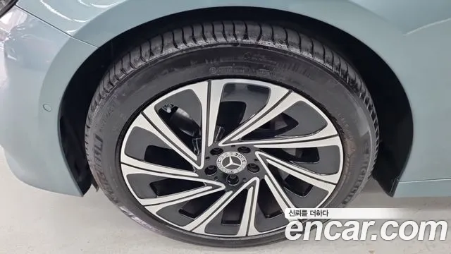 Mercedes-Benz E-Class E-класс W214 E300 4MATIC Exclusive — Фото автомобиля 3