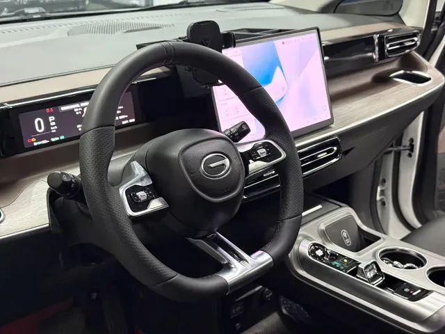 GAC Trumpchi E8 — Фото автомобиля 3