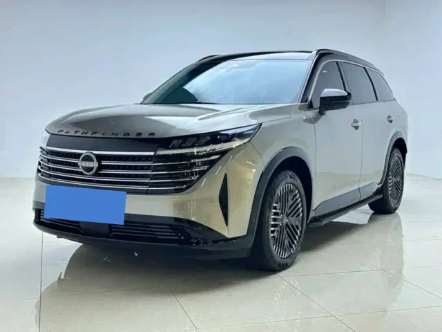 Nissan Terra — Фото автомобиля 2