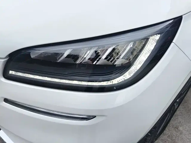 Lincoln Corsair — Фото автомобиля 23