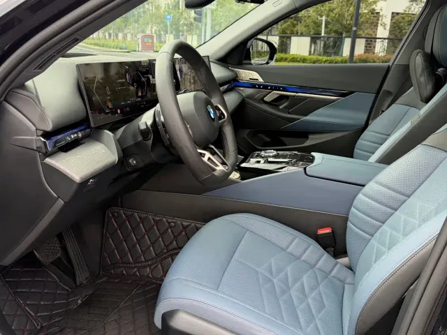 BMW 5 Series — Фото автомобиля 6