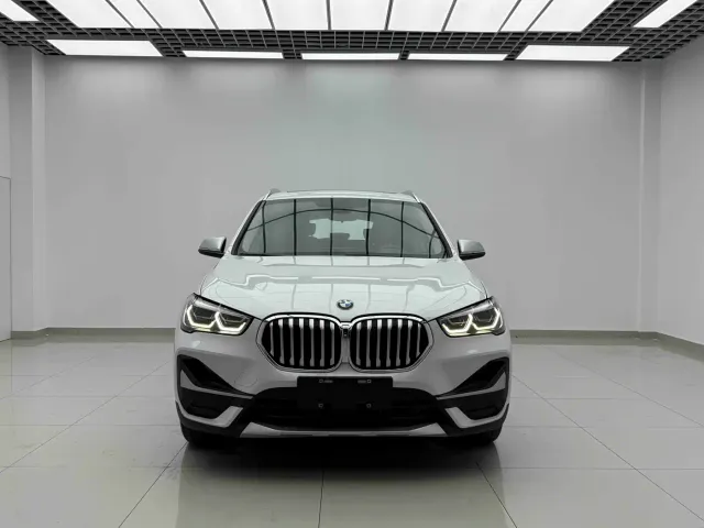 BMW X1 — Фото автомобиля 2