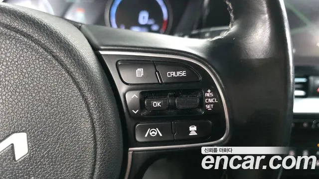 Kia Niro — Фото автомобиля 24