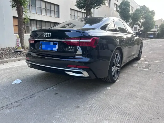 Audi A6L — Фото автомобиля 4