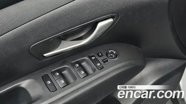 Hyundai Tucson Tucson (NX4) Дизель 2.0 4WD — Фото автомобиля 28
