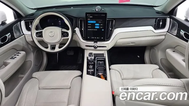 Вольво XC60 — Фото автомобиля 5