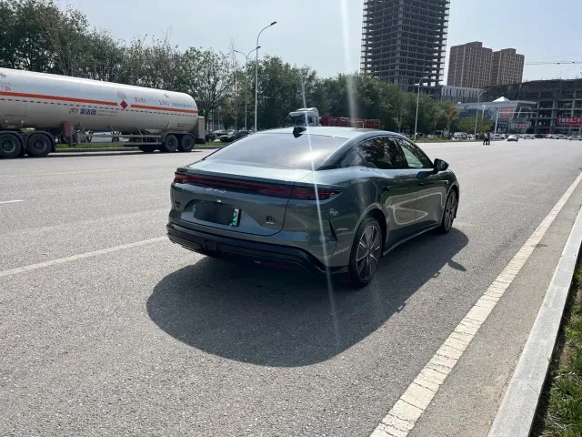 BYD Han L — Фото автомобиля 21